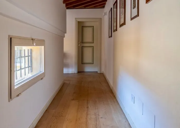 Penthouse In Palazzo San Donnini Апартаменты