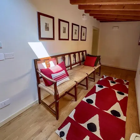 Penthouse In Palazzo San Donnini 公寓 *