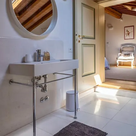 Penthouse In Palazzo San Donnini